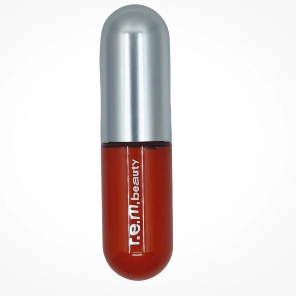 r.e.m. beauty On Your Collar Liquid Lipstick - Topless